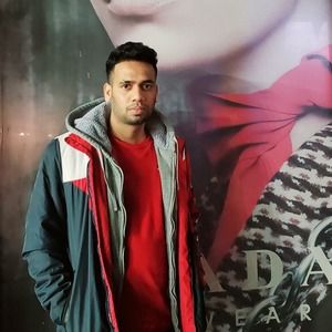 Meet your Posher, Faysal